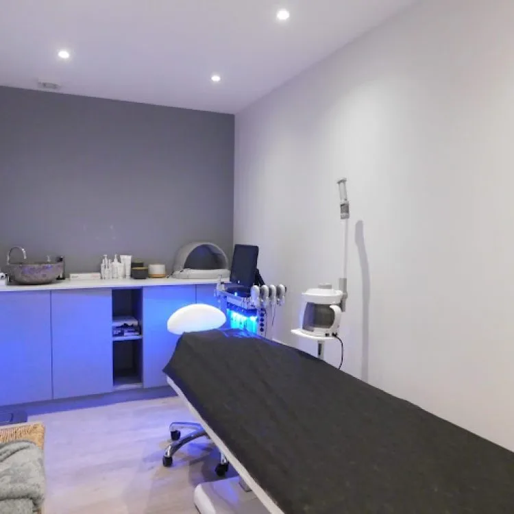 skin-innovation-clinic-room Skin Innovation